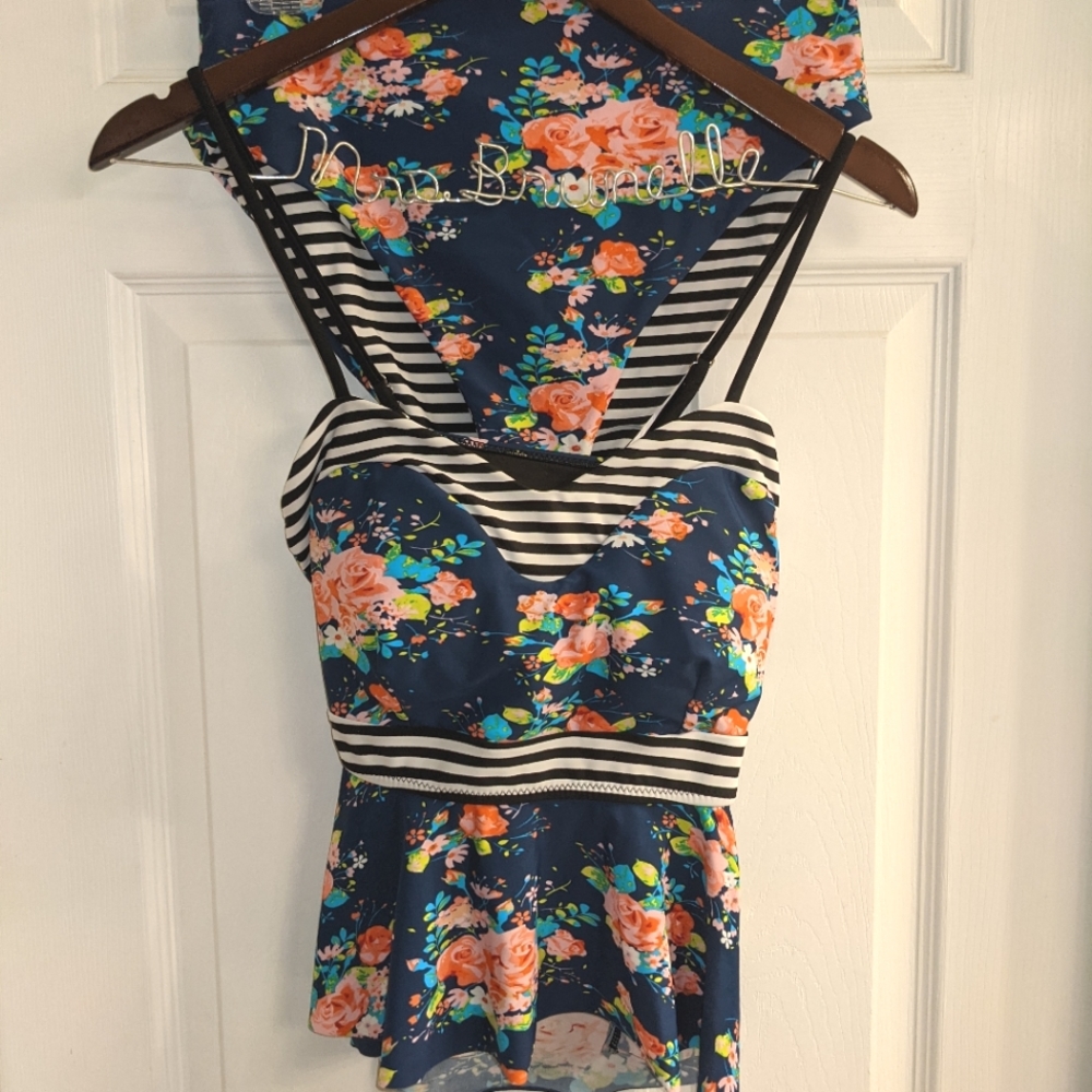 Cupshe Peplum Tankini and High Waisted Bottoms Med